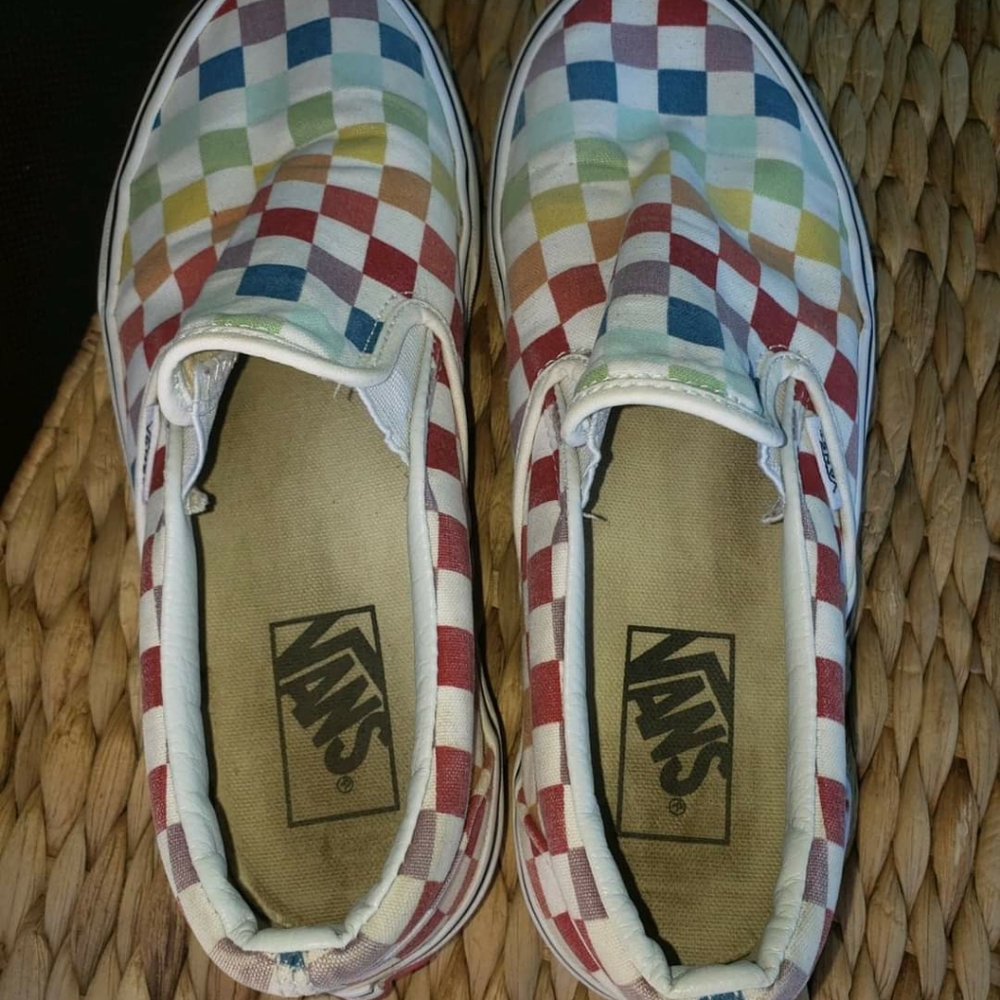 Rainbow 🌈  checkered Vans! Size 7.5